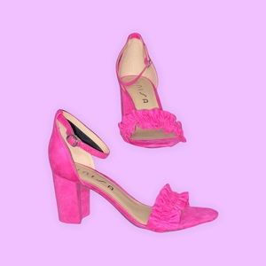 8.5, dark pink fabric Unisa